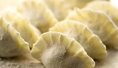 速凍水餃是怎么生產出來的呢？速凍水餃標準生產過程